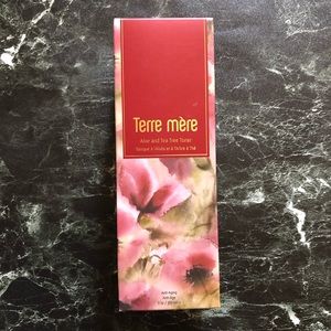 Terre Mère 5 oz / 150 ml Anti-Aging Aloe and Tea Tree Toner